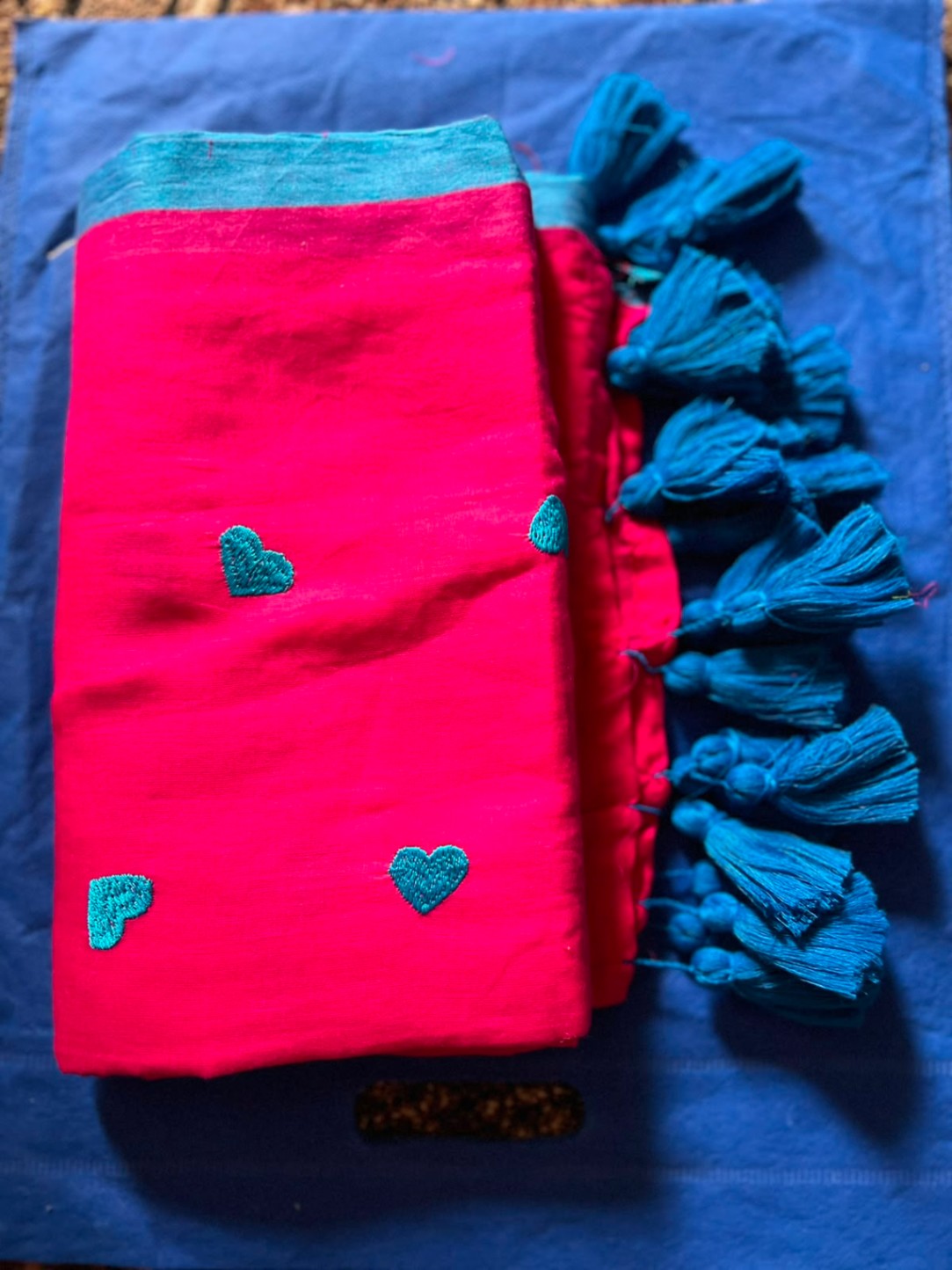 Mul cotton heart embroidery sari with blouse view 5