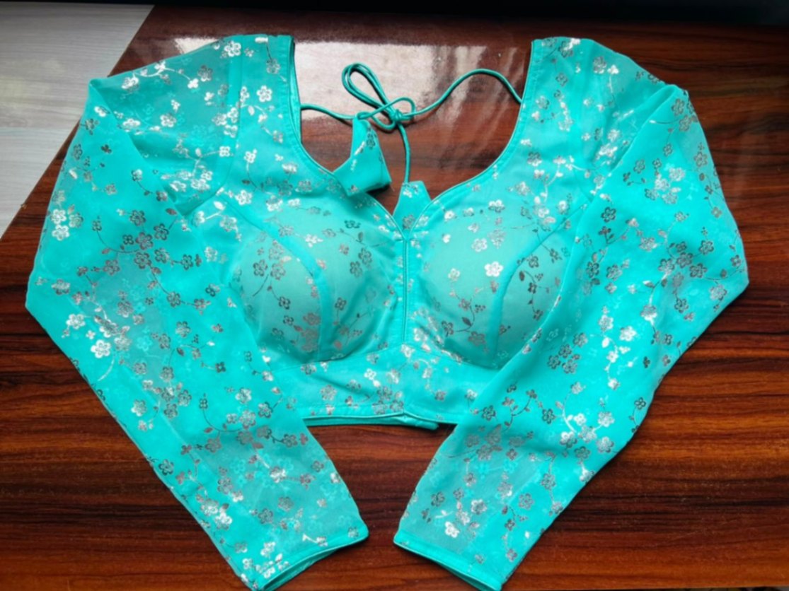 Print Gorgett blouse view 4