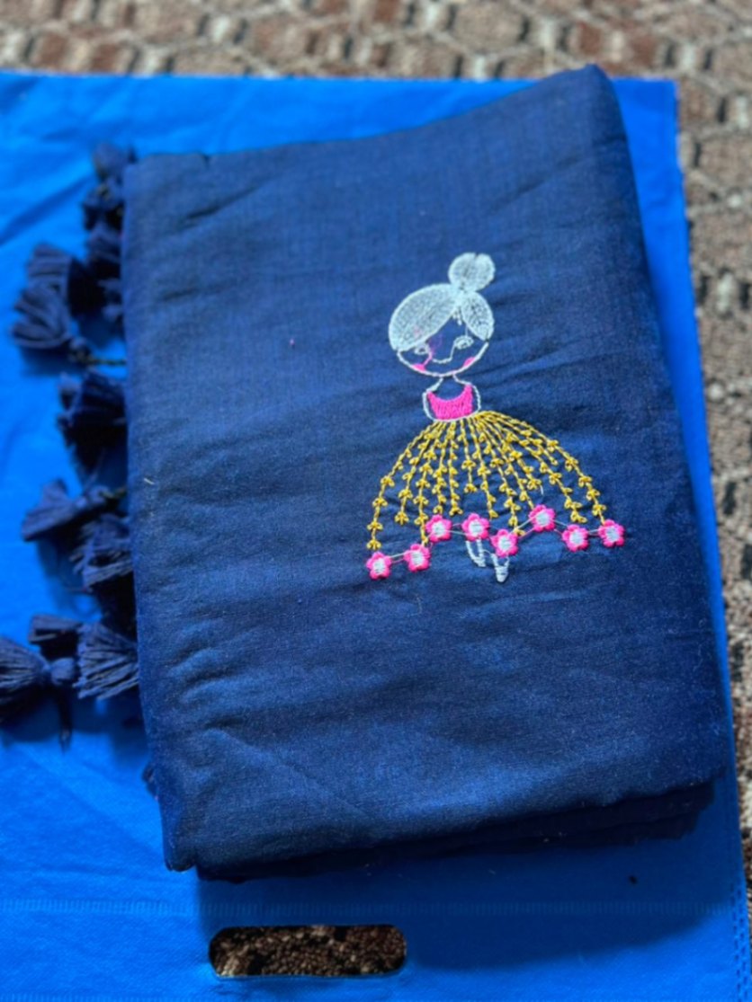 Mul Cotton Doll Embroidery Sari with Blouse view 3