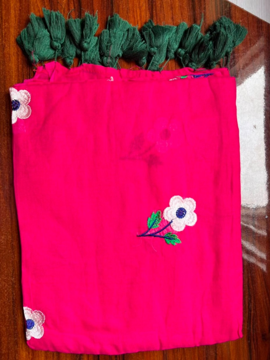 Mul Cotton Flower Embroidery Saree view 2