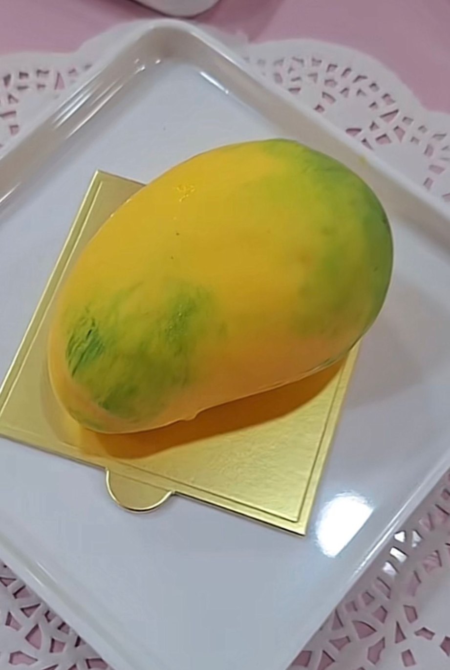 MANGO (FRUIT PASTRY)