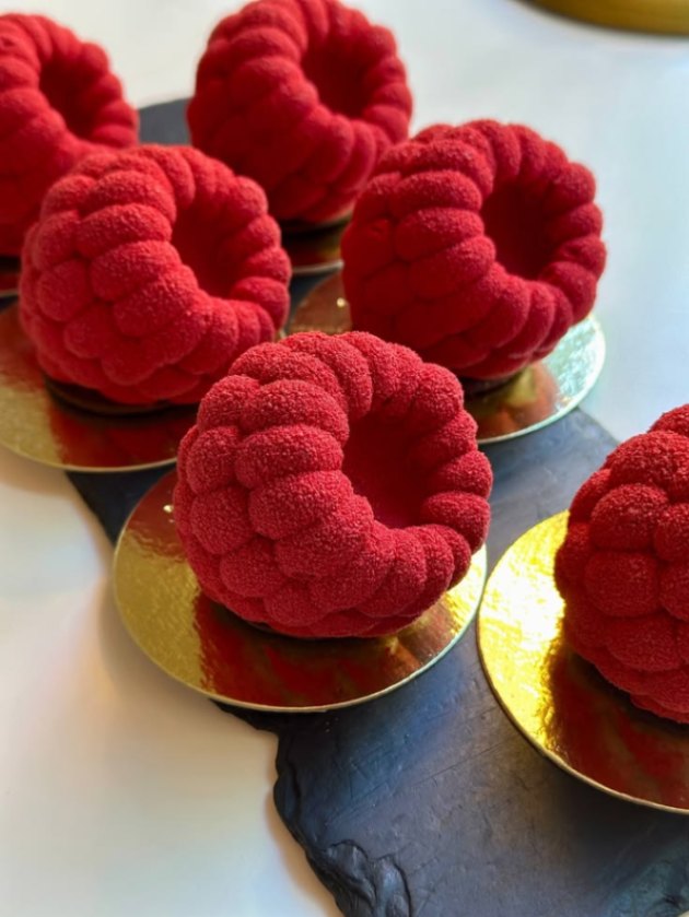 Raspberry (FRUIT PASTRY)