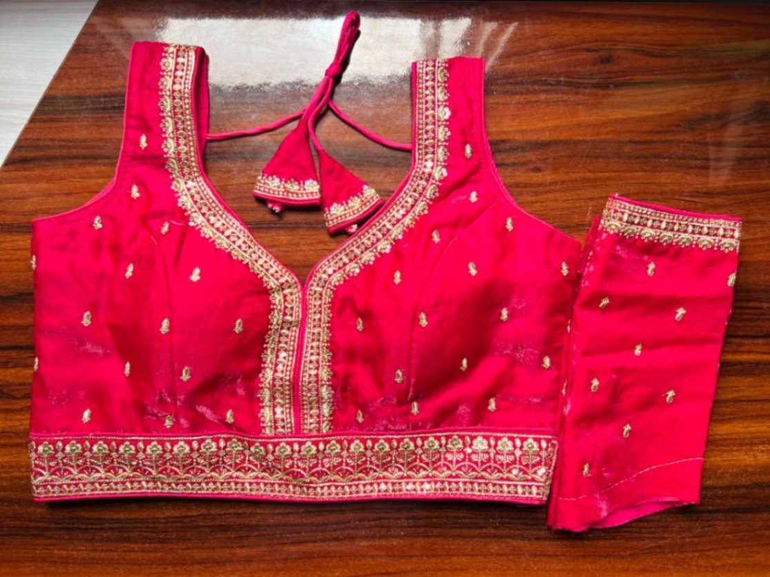 Silk embroidery blouse with additional sleeves view 1
