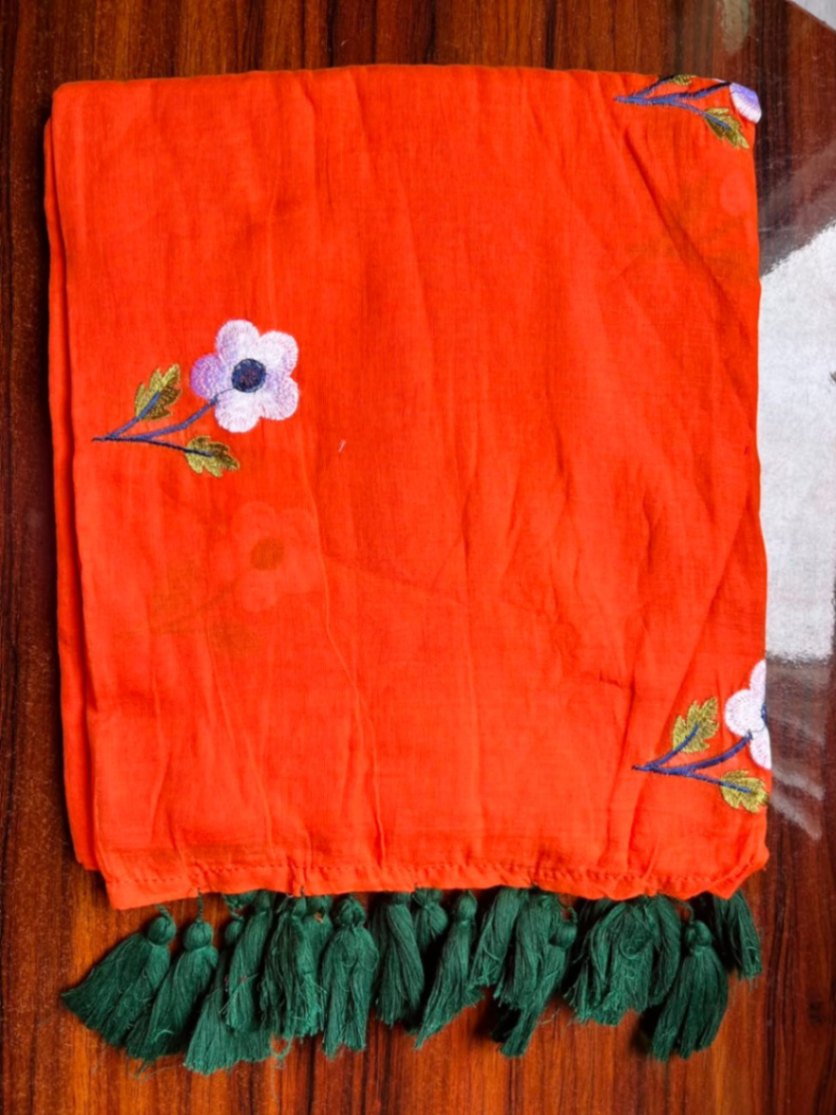 Mul Cotton Flower Embroidery Saree view 4