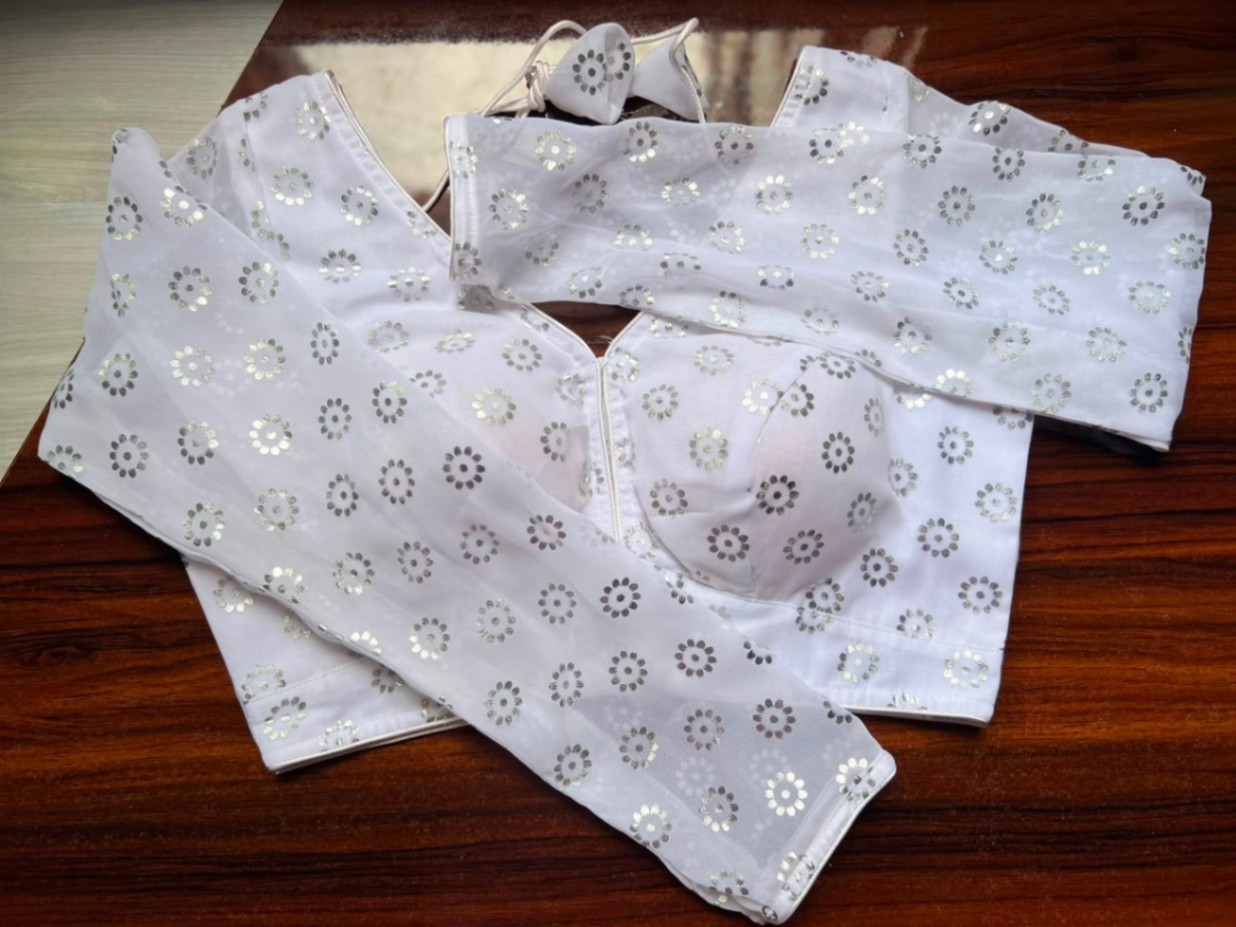 Print Gorgett blouse view 3