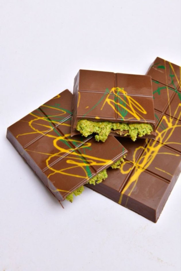 Kunafa Chocolate Bar 200g from Mitho Cup Cake Nepal